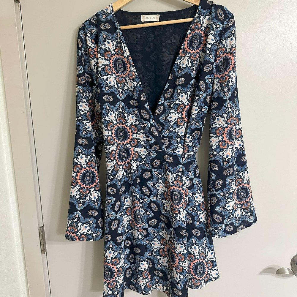 Women's Medium Floral Wrap Short Dress